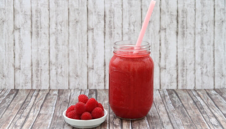 roter Himbeer-Frucht-Smoothie Rezept von Elbe-Obst aus dem Alten Land