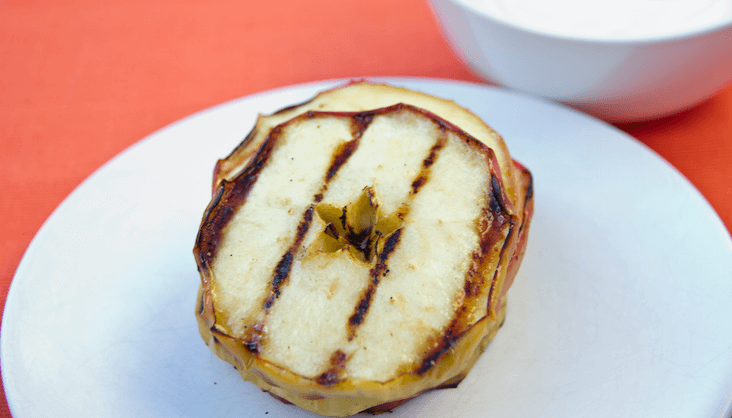 Gegrillte Apfelringe mit Quark von Elbe-Obst